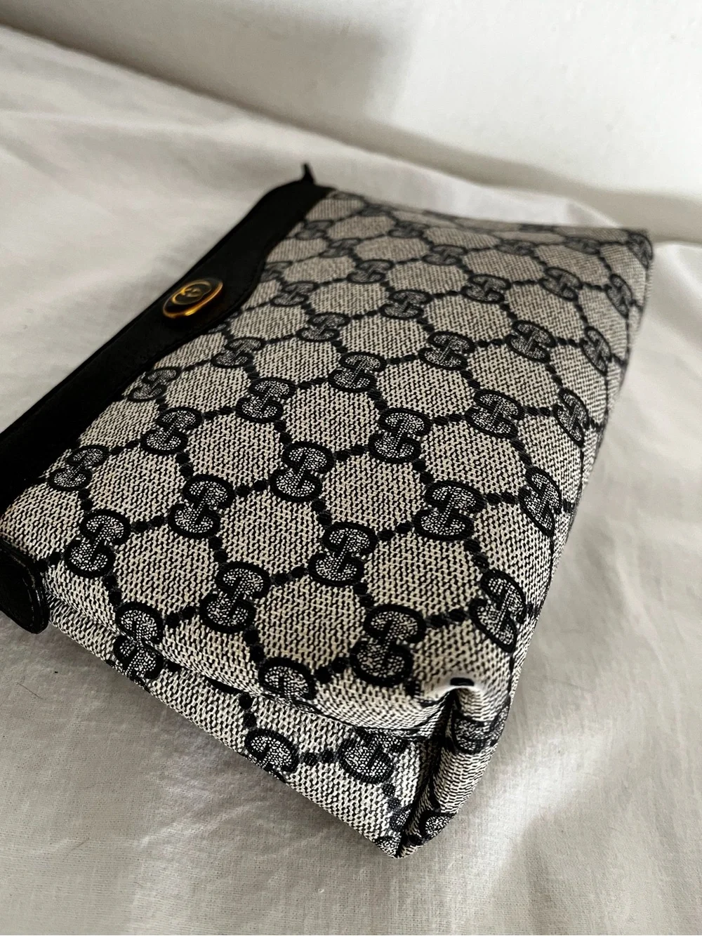 Gucci vintage blue